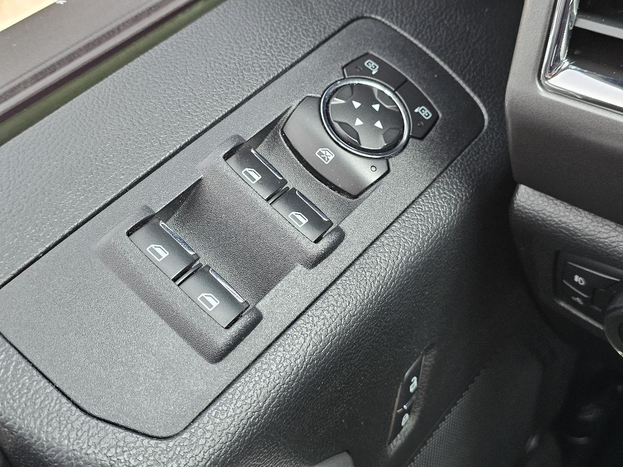 Ford F-150 XLT SuperCrew 5.5-ft. Bed 4WD 2015