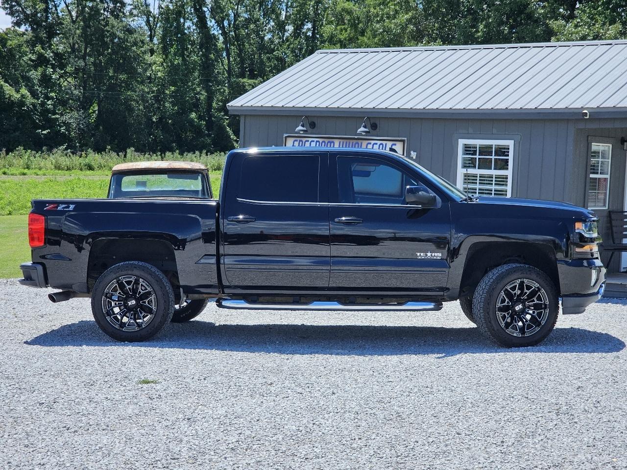 Chevrolet Silverado 1500 LT Z71 Crew Cab 4WD 2018