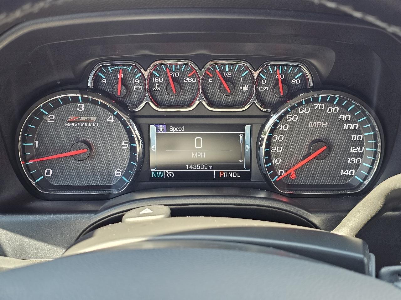 Chevrolet Silverado 1500 LT Z71 Crew Cab 4WD 2018