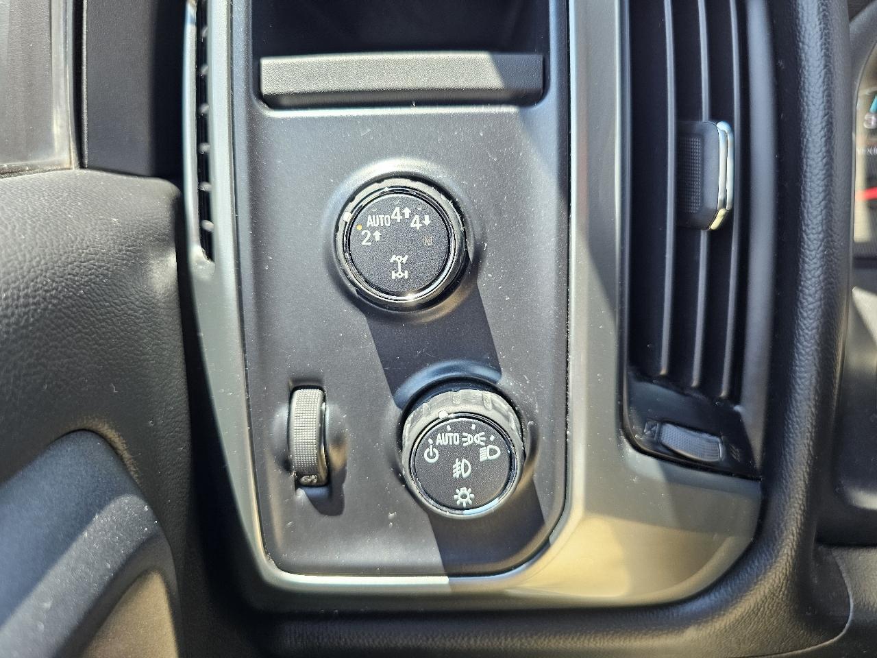 Chevrolet Silverado 1500 LT Z71 Crew Cab 4WD 2018
