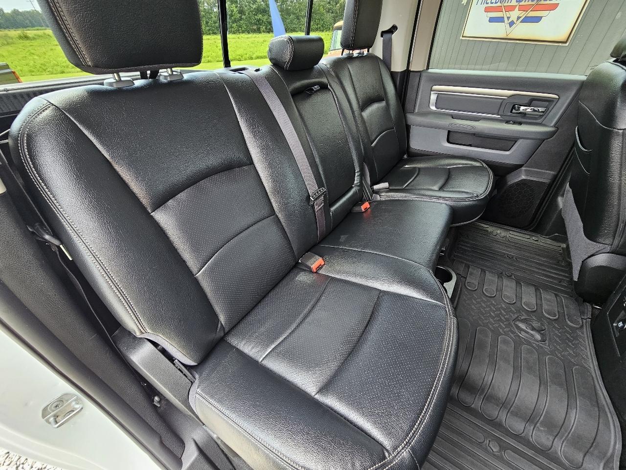 RAM 1500 Big Horn Crew Cab 4WD 2017