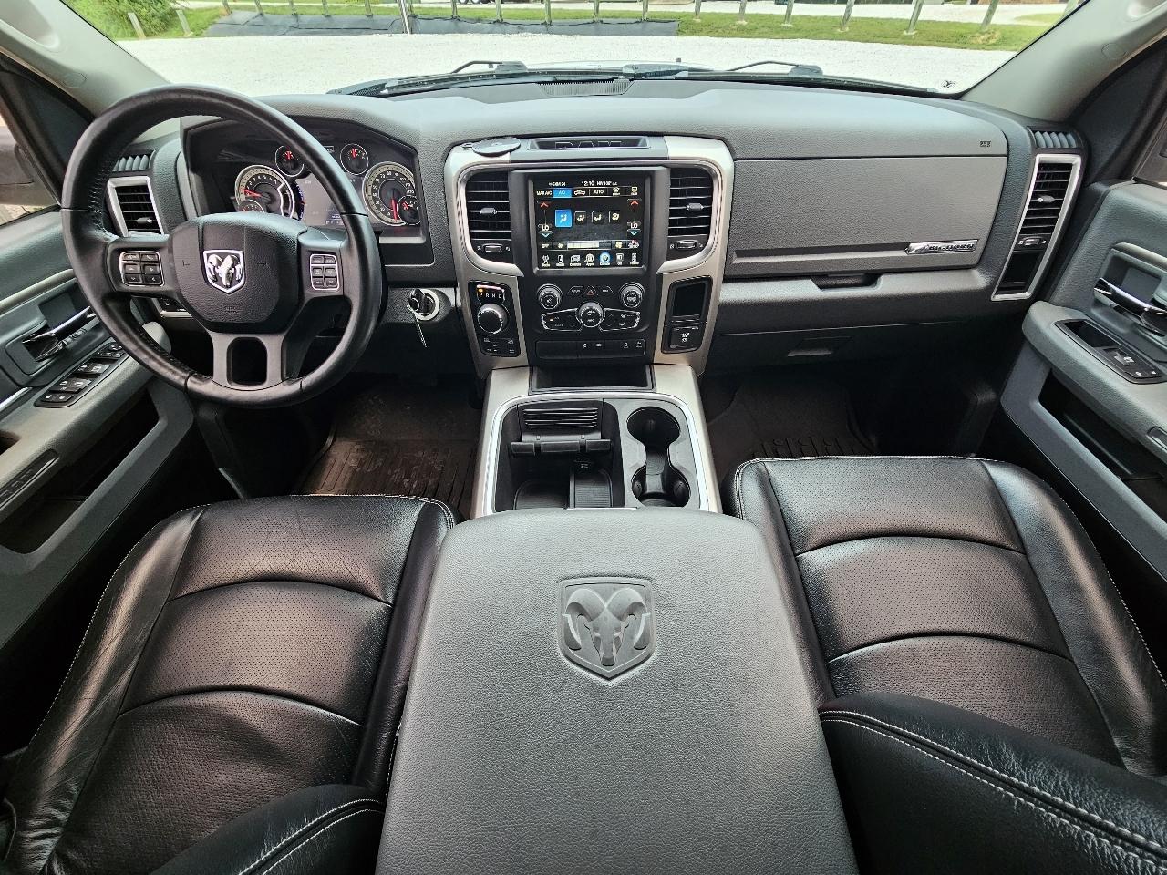 RAM 1500 Big Horn Crew Cab 4WD 2017