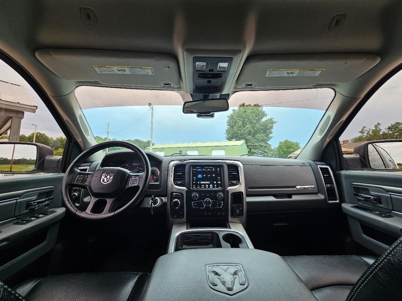RAM 1500 Big Horn Crew Cab 4WD 2017