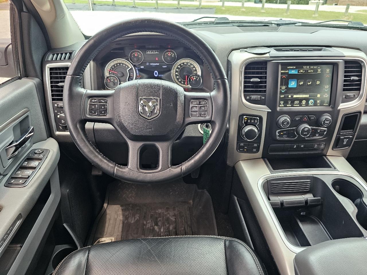 RAM 1500 Big Horn Crew Cab 4WD 2017