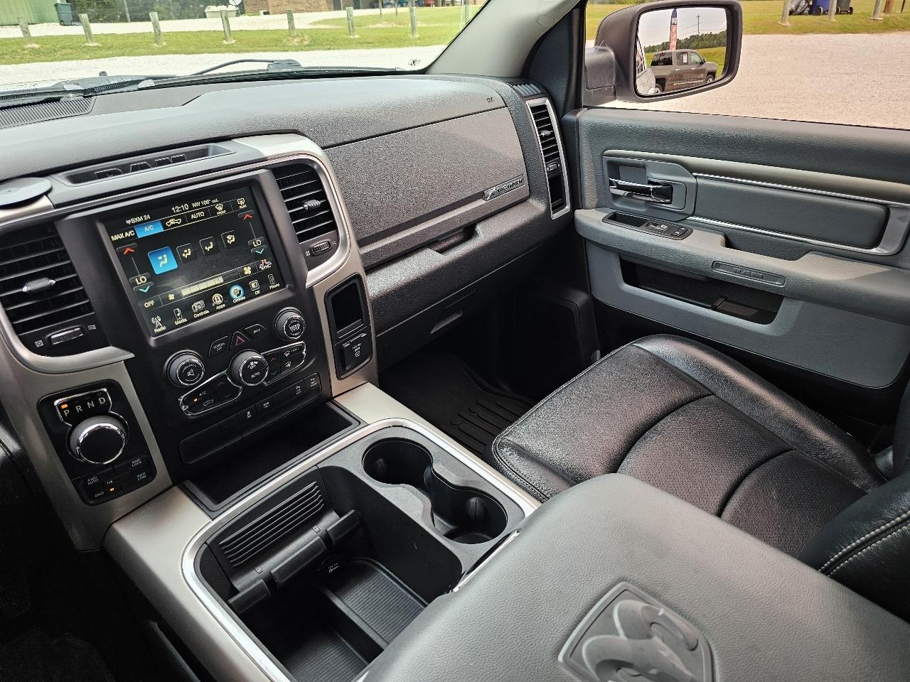 RAM 1500 Big Horn Crew Cab 4WD 2017