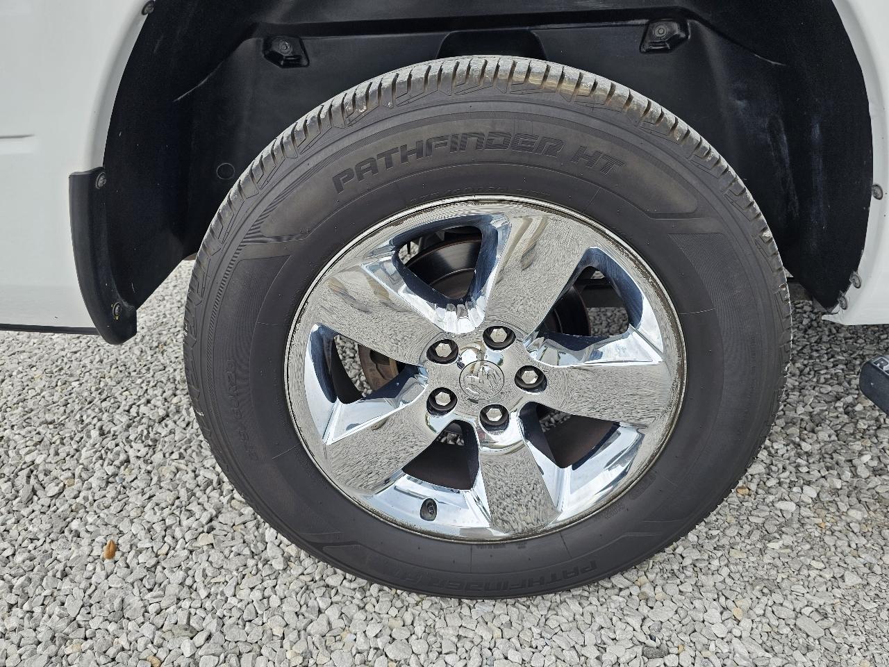 RAM 1500 Big Horn Crew Cab 4WD 2017