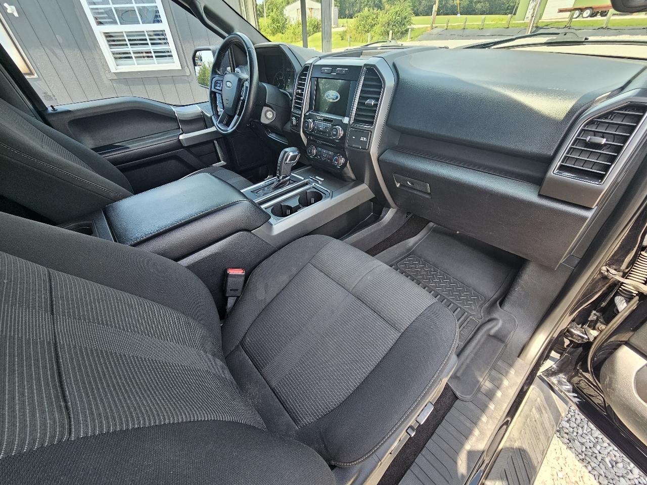 Ford F-150 XLT SuperCrew 5.5-ft. Bed 4WD 2017