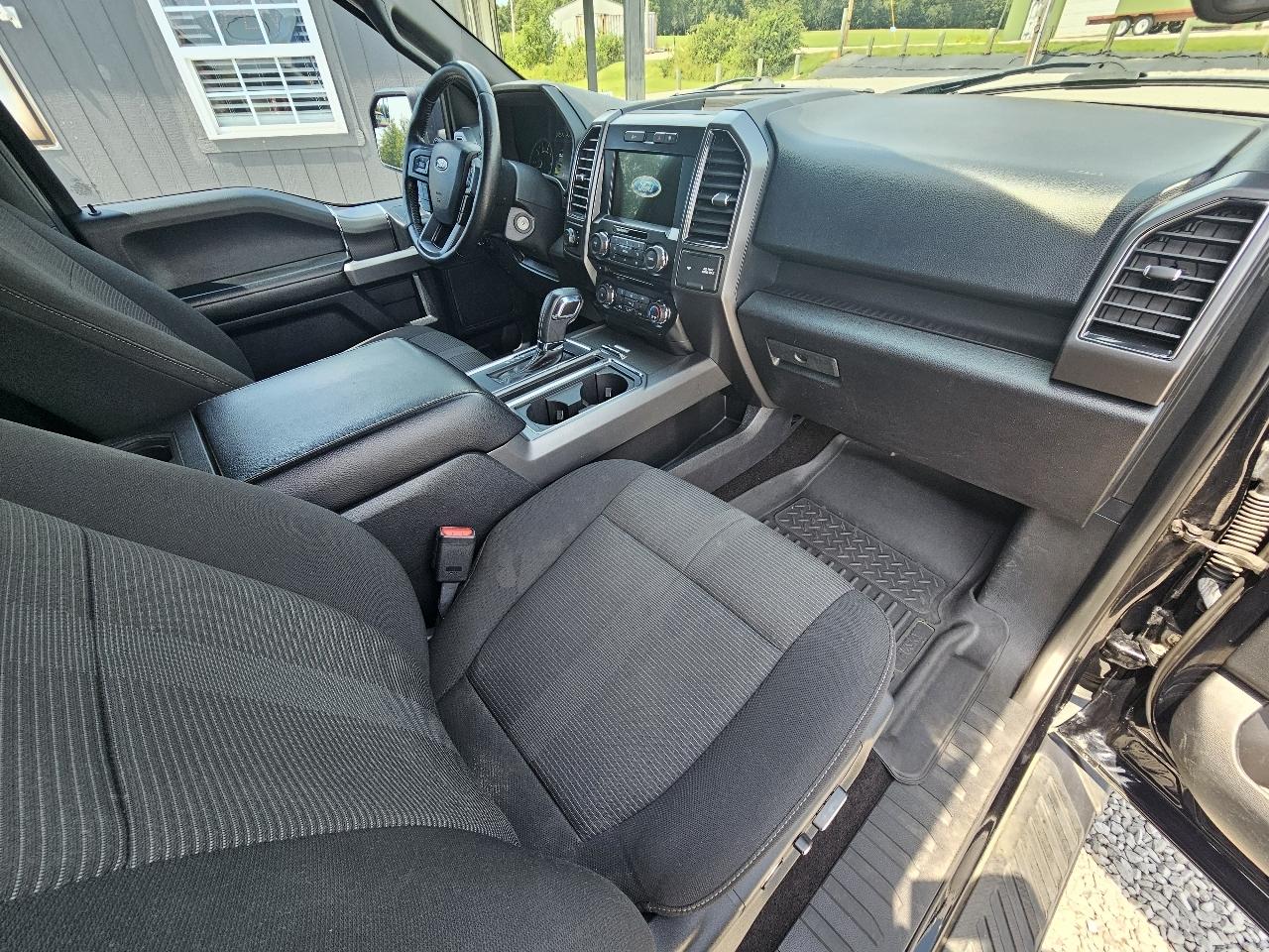 Ford F-150 XLT SuperCrew 5.5-ft. Bed 4WD 2017
