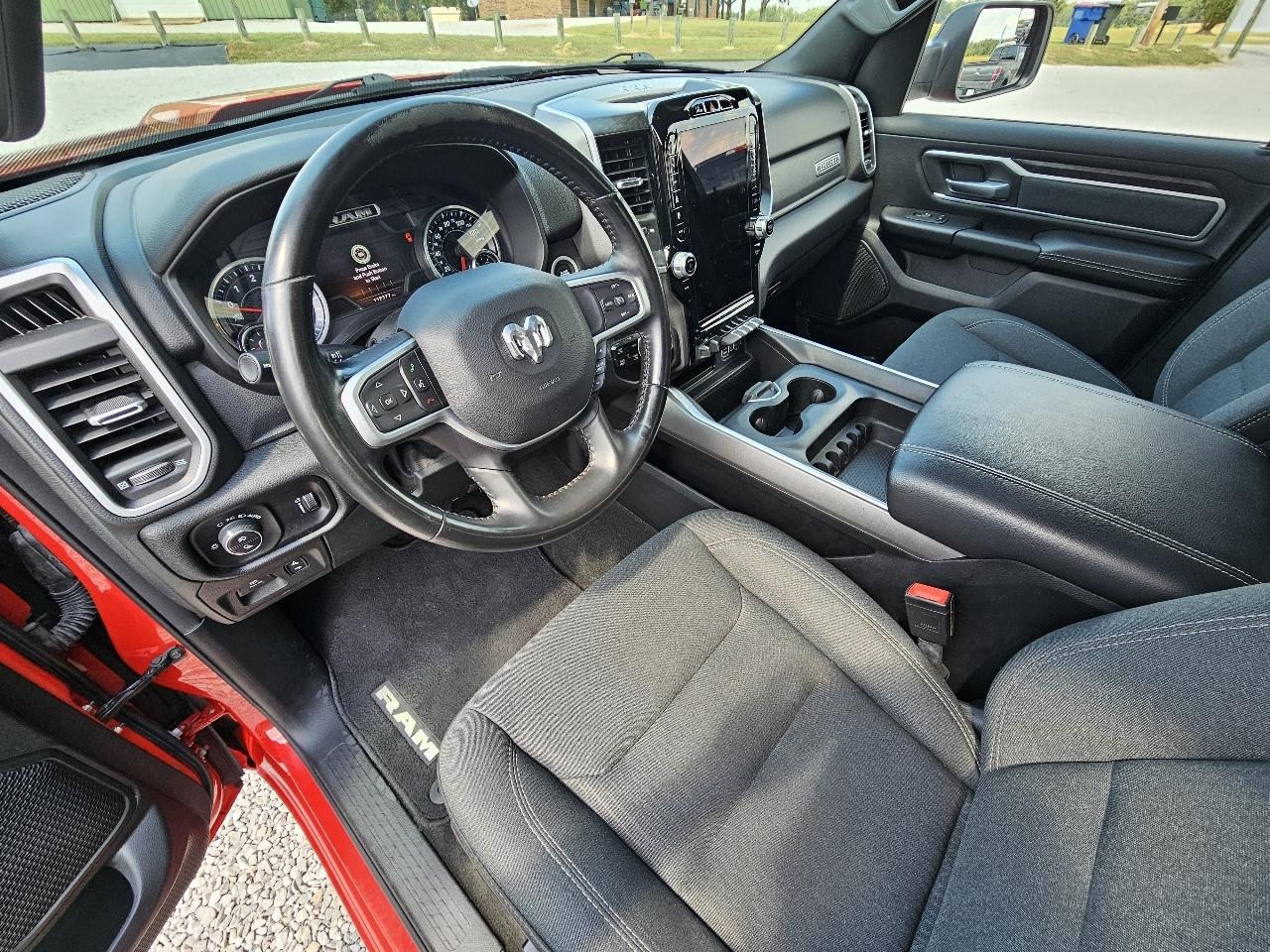 RAM 1500 Big Horn Quad Cab 4WD 2021