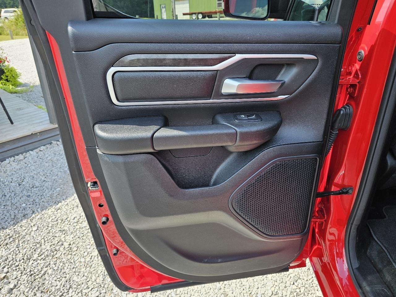 RAM 1500 Big Horn Quad Cab 4WD 2021