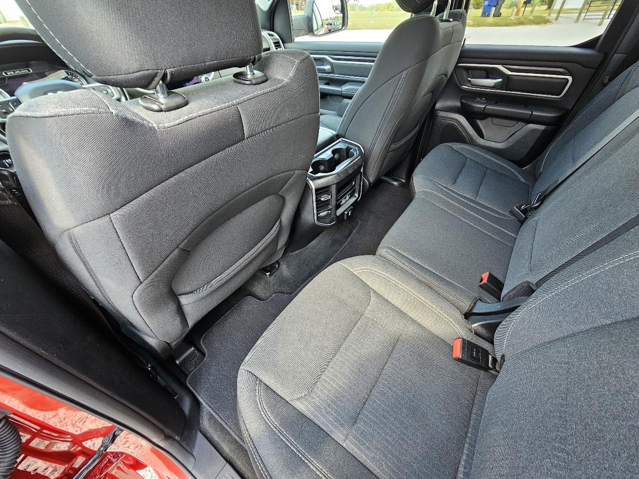 RAM 1500 Big Horn Quad Cab 4WD 2021