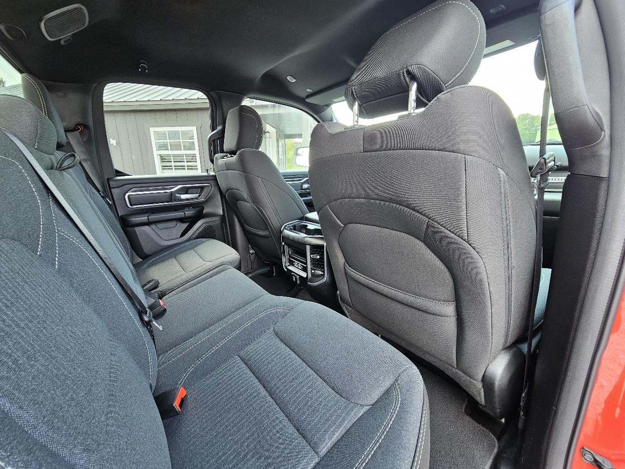RAM 1500 Big Horn Quad Cab 4WD 2021