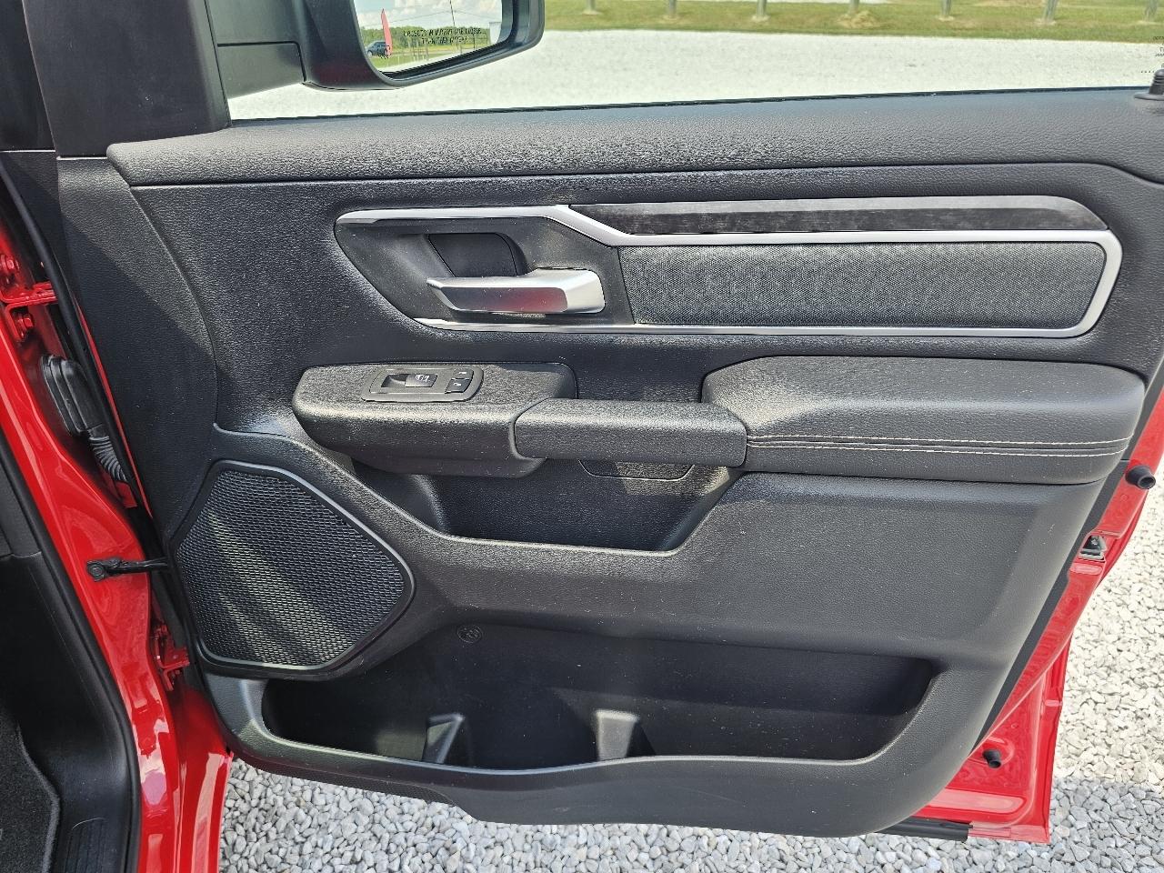 RAM 1500 Big Horn Quad Cab 4WD 2021
