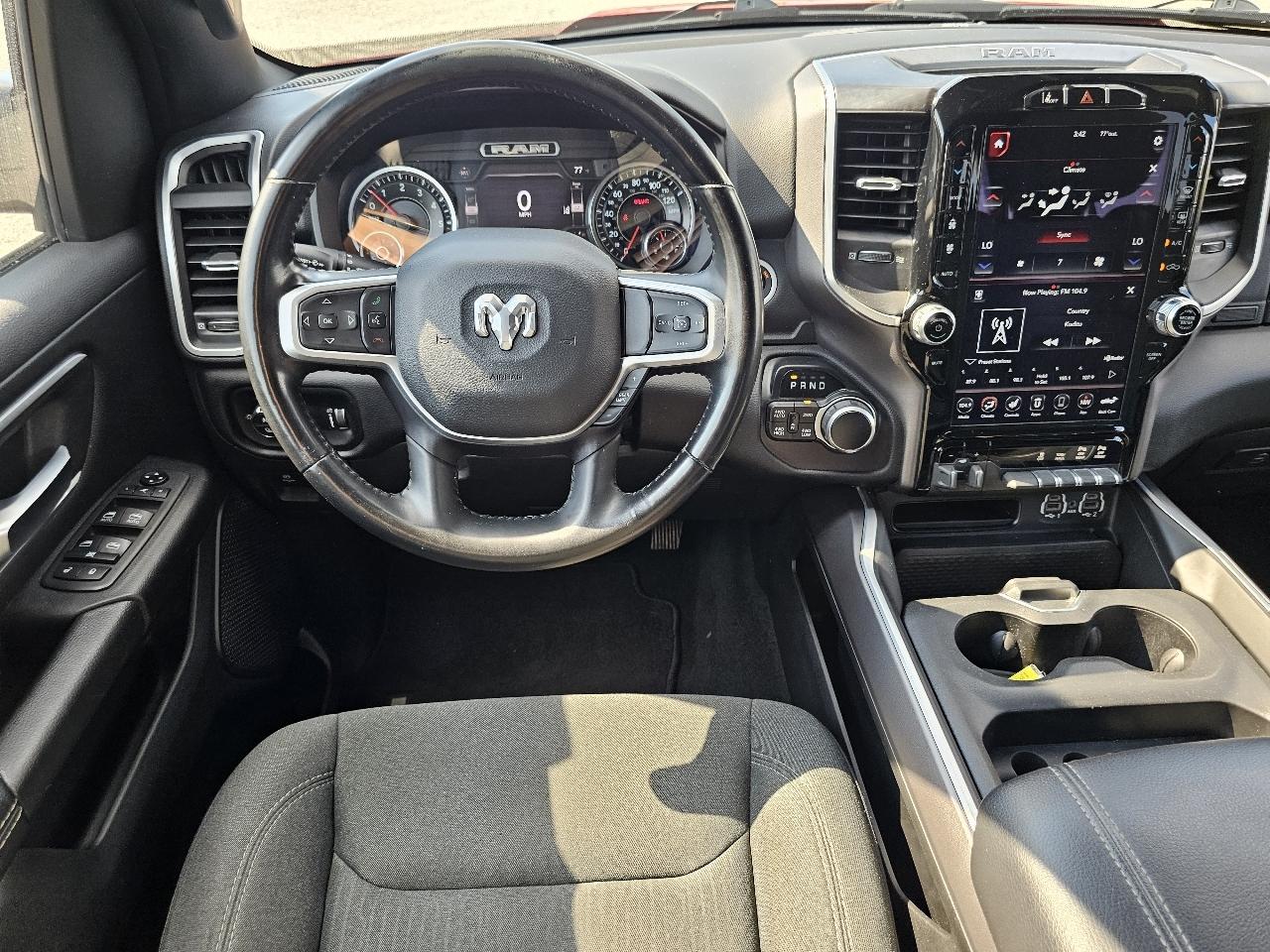 RAM 1500 Big Horn Quad Cab 4WD 2021