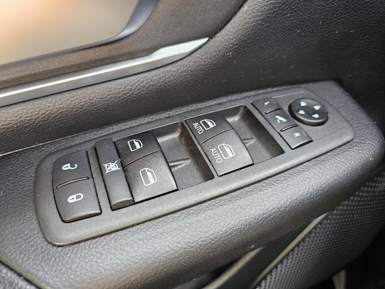 RAM 1500 Big Horn Quad Cab 4WD 2021