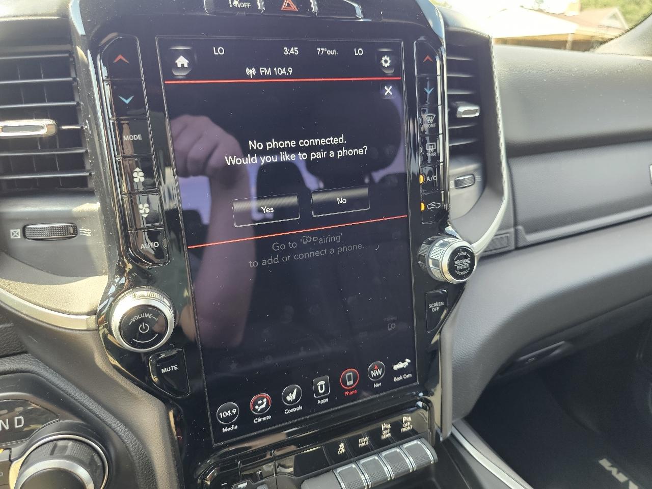 RAM 1500 Big Horn Quad Cab 4WD 2021