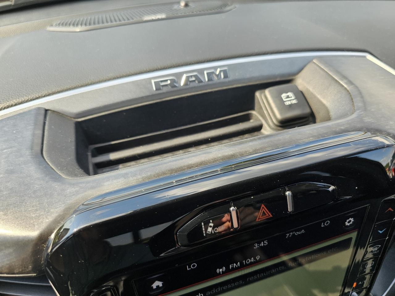 RAM 1500 Big Horn Quad Cab 4WD 2021