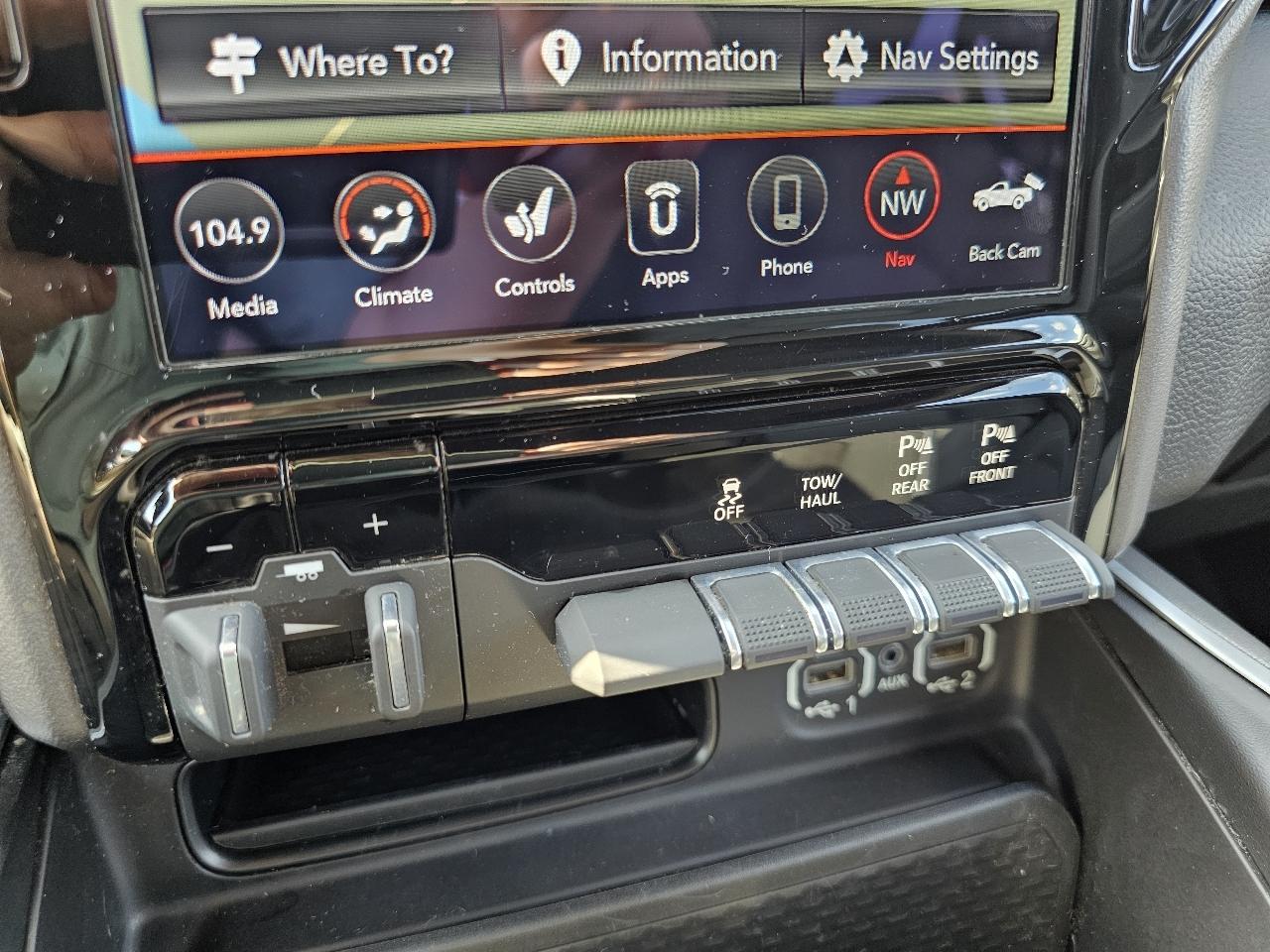RAM 1500 Big Horn Quad Cab 4WD 2021