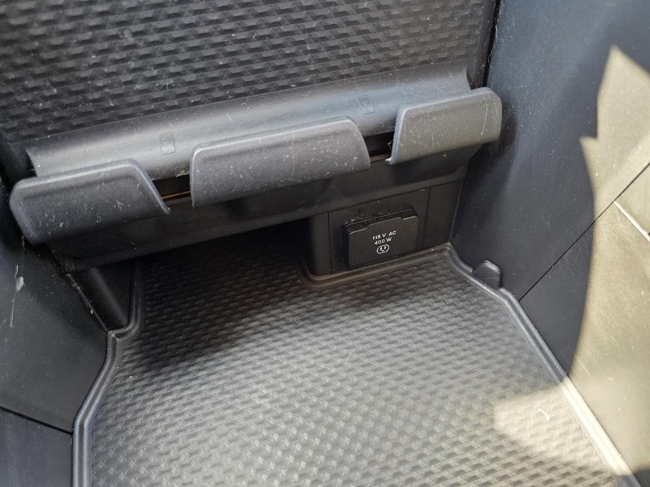 RAM 1500 Big Horn Quad Cab 4WD 2021