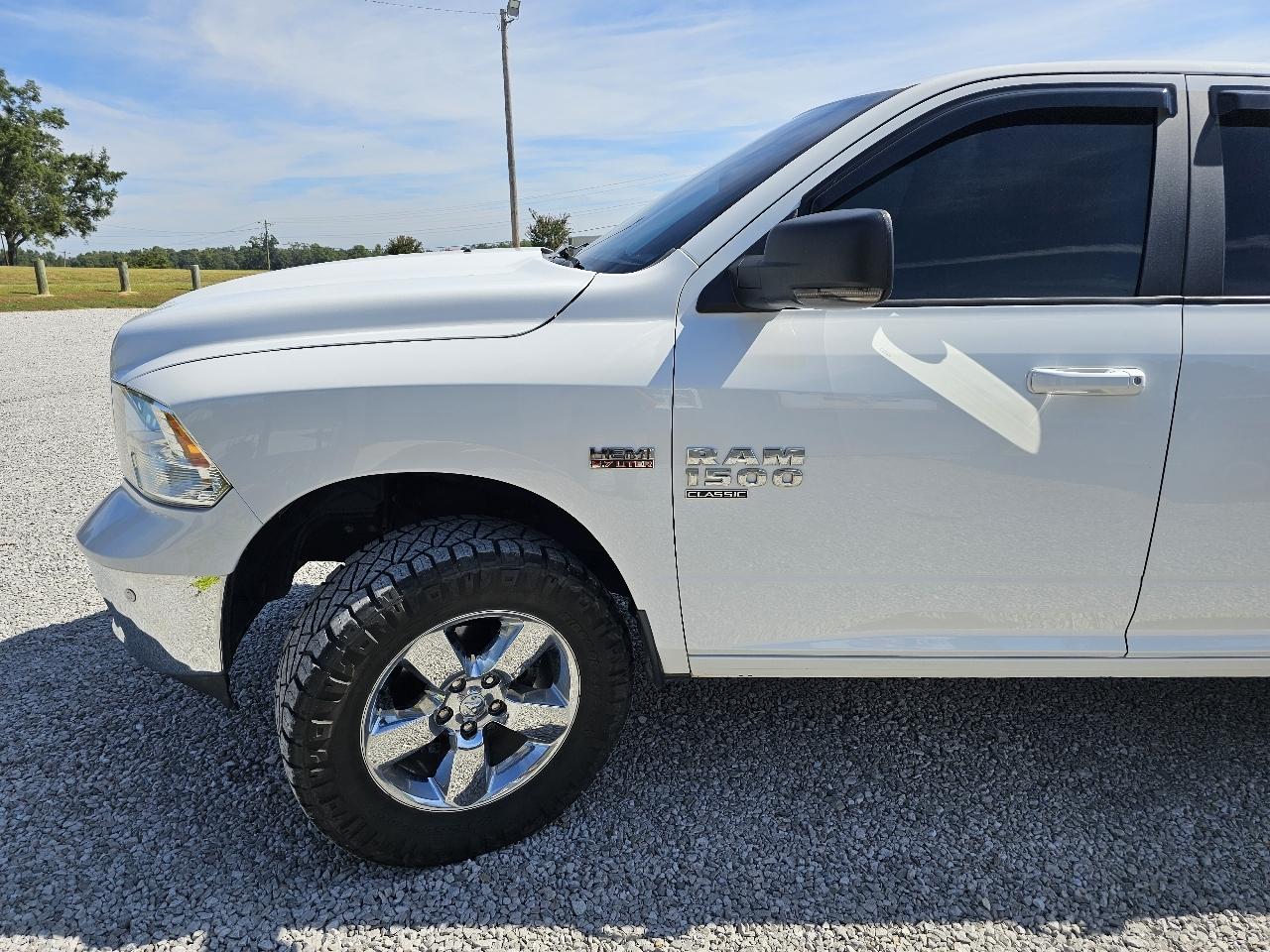 RAM 1500 Classic Big Horn 4x4 Crew Cab 5'7" Box 2019