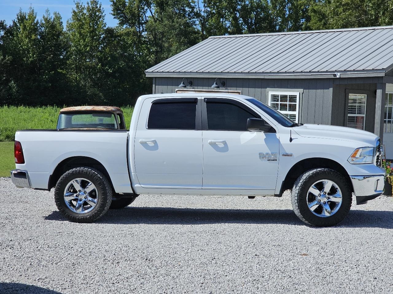 RAM 1500 Classic Big Horn 4x4 Crew Cab 5'7" Box 2019