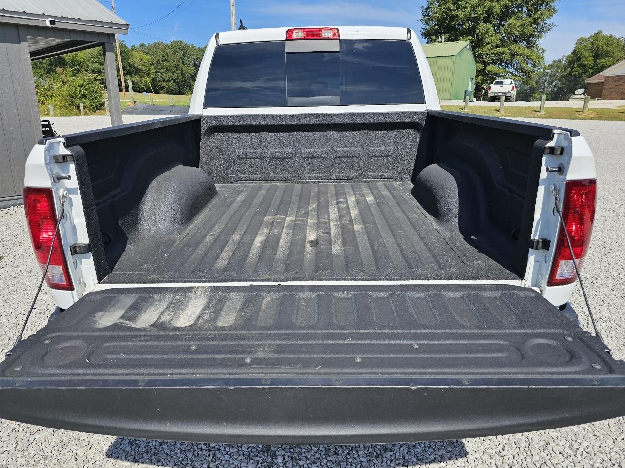 RAM 1500 Classic Big Horn 4x4 Crew Cab 5'7" Box 2019