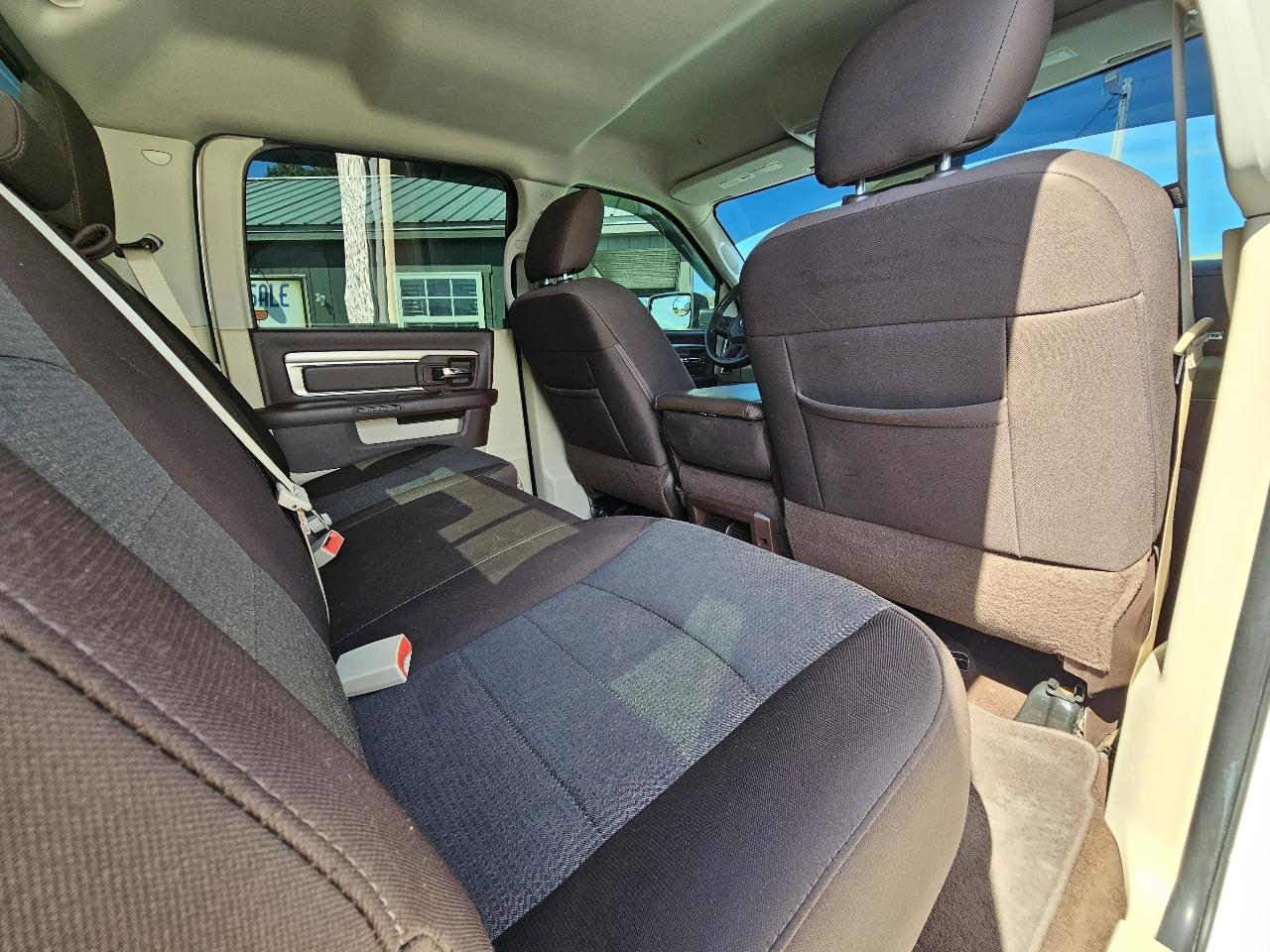 RAM 1500 Classic Big Horn 4x4 Crew Cab 5'7" Box 2019