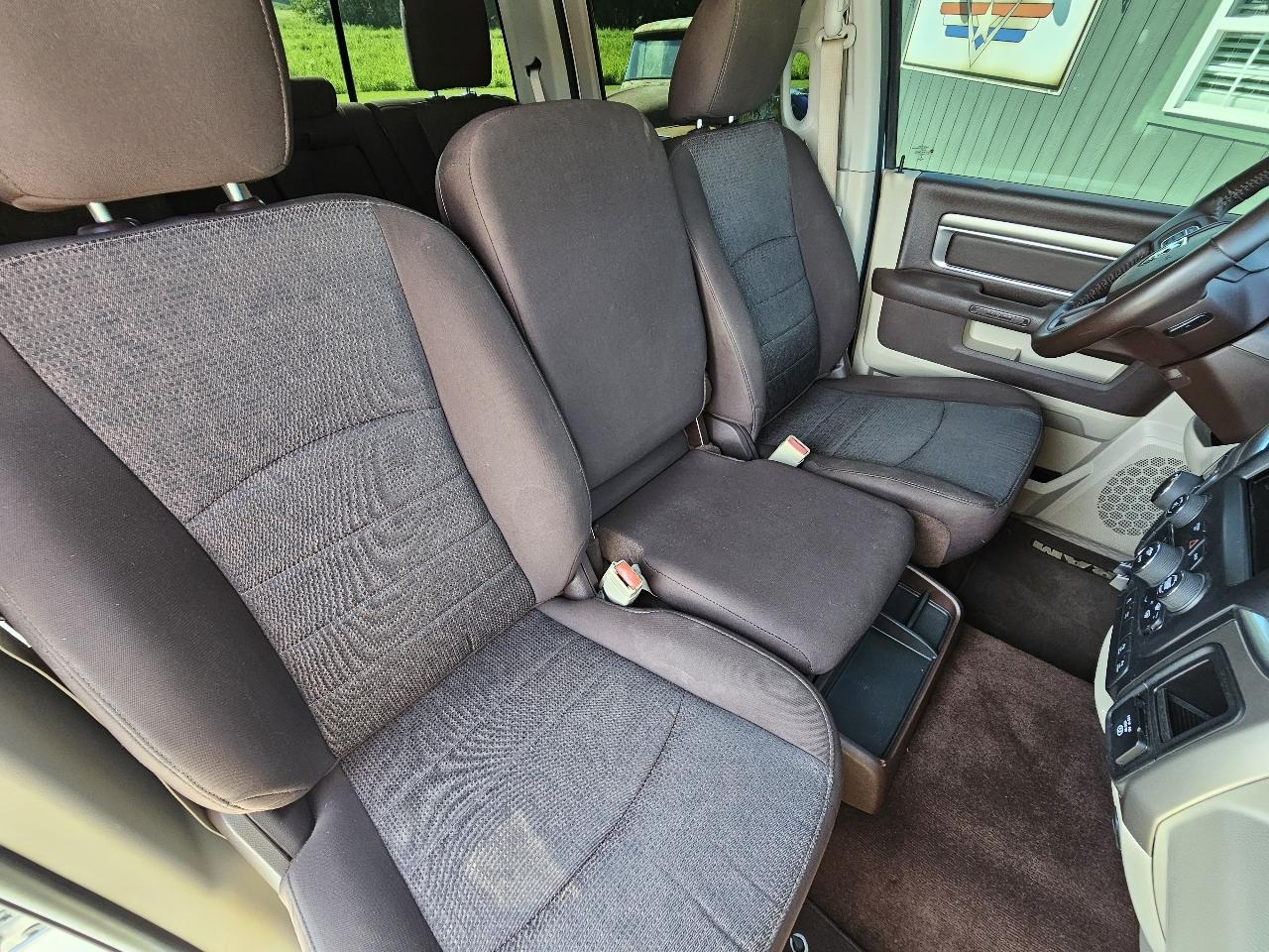 RAM 1500 Classic Big Horn 4x4 Crew Cab 5'7" Box 2019