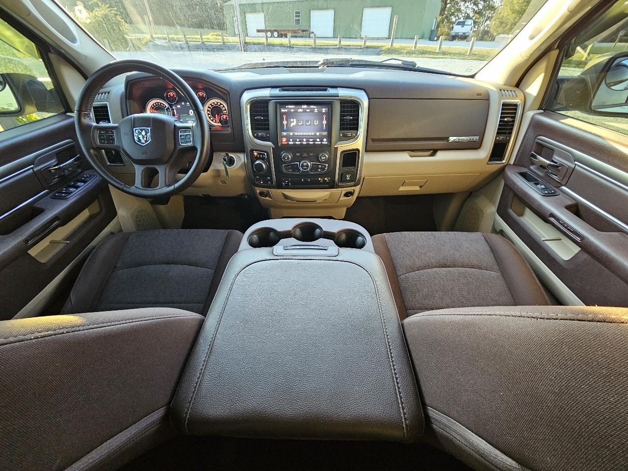 RAM 1500 Classic Big Horn 4x4 Crew Cab 5'7" Box 2019