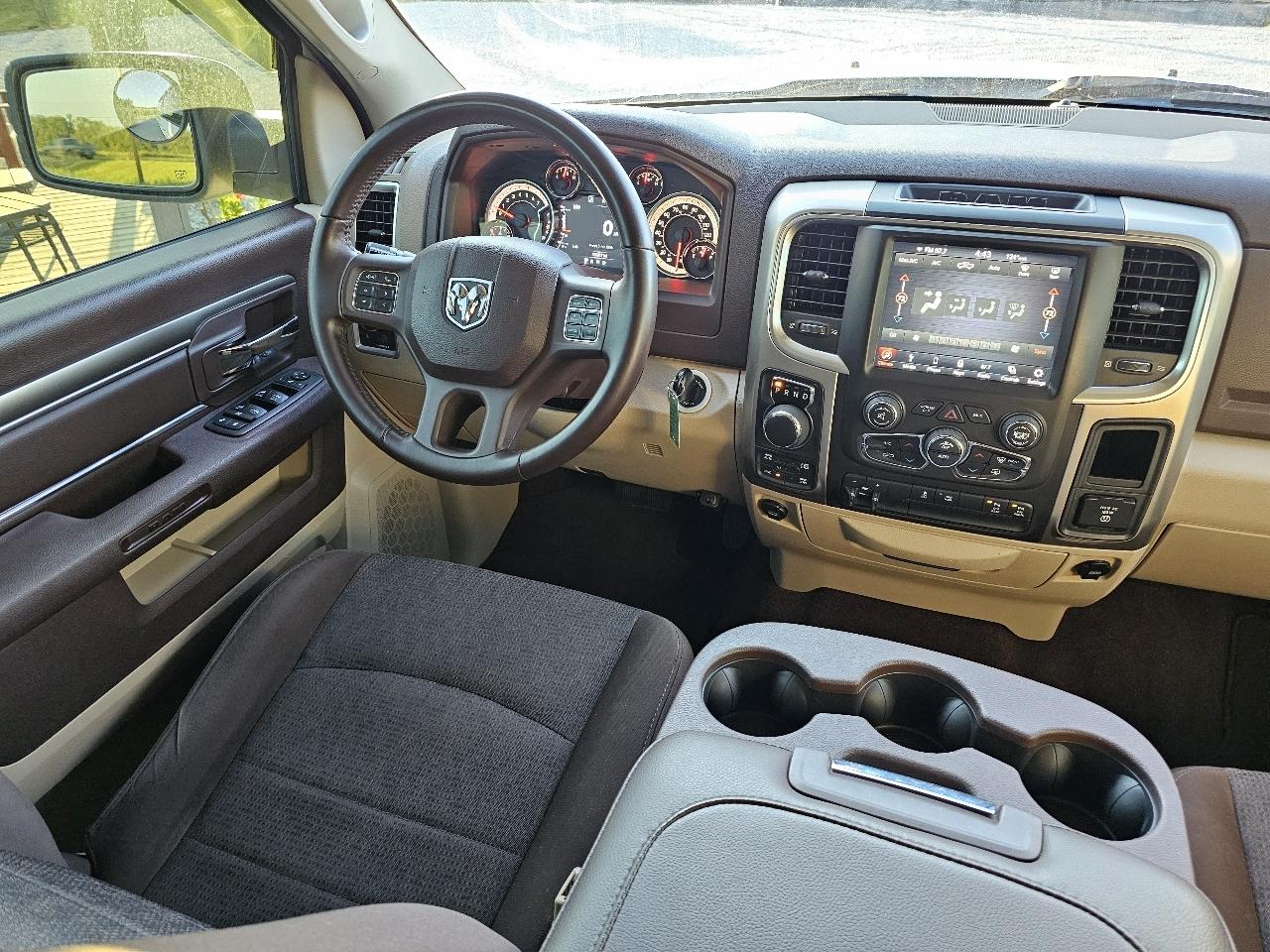 RAM 1500 Classic Big Horn 4x4 Crew Cab 5'7" Box 2019