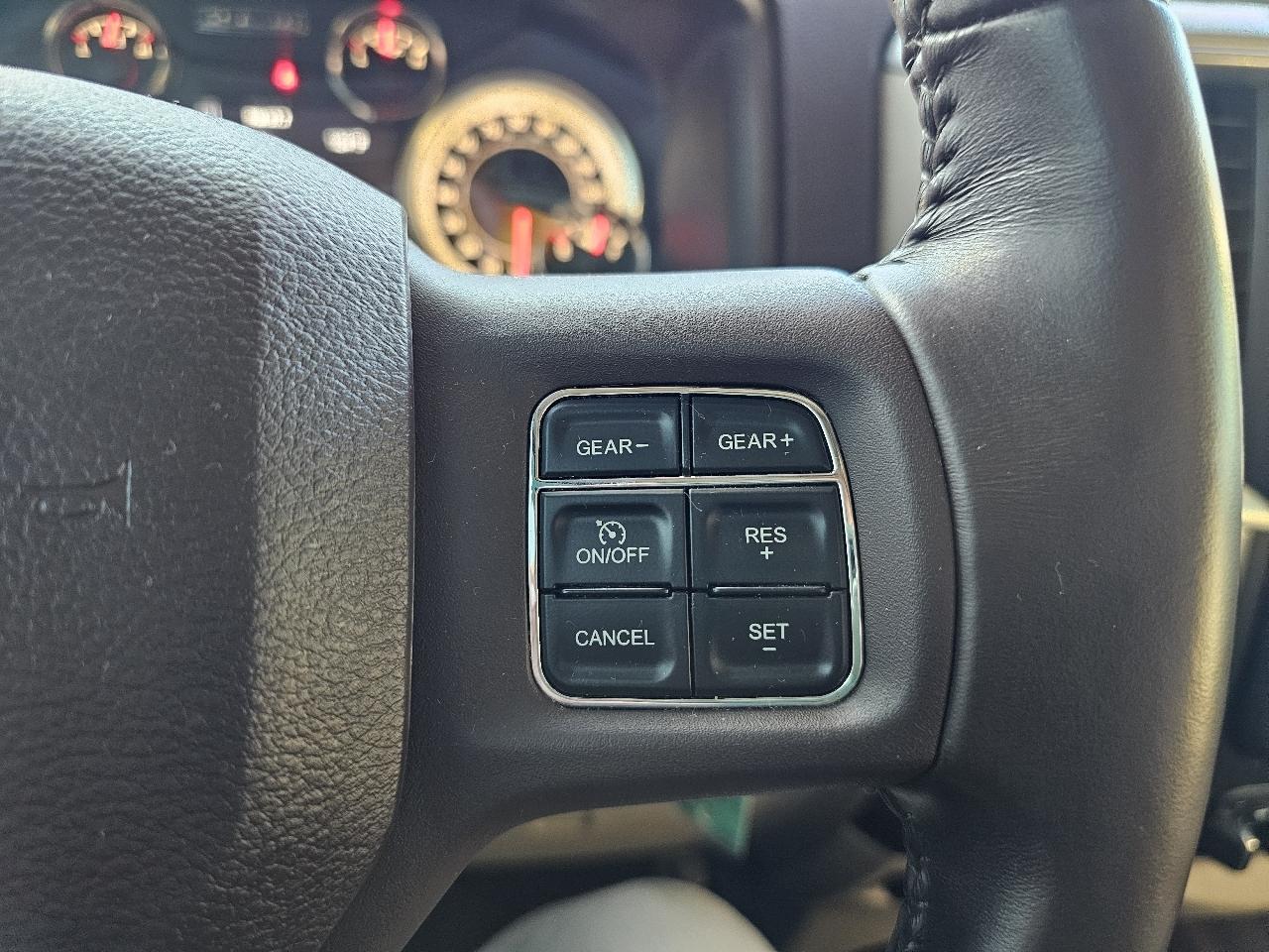 RAM 1500 Classic Big Horn 4x4 Crew Cab 5'7" Box 2019