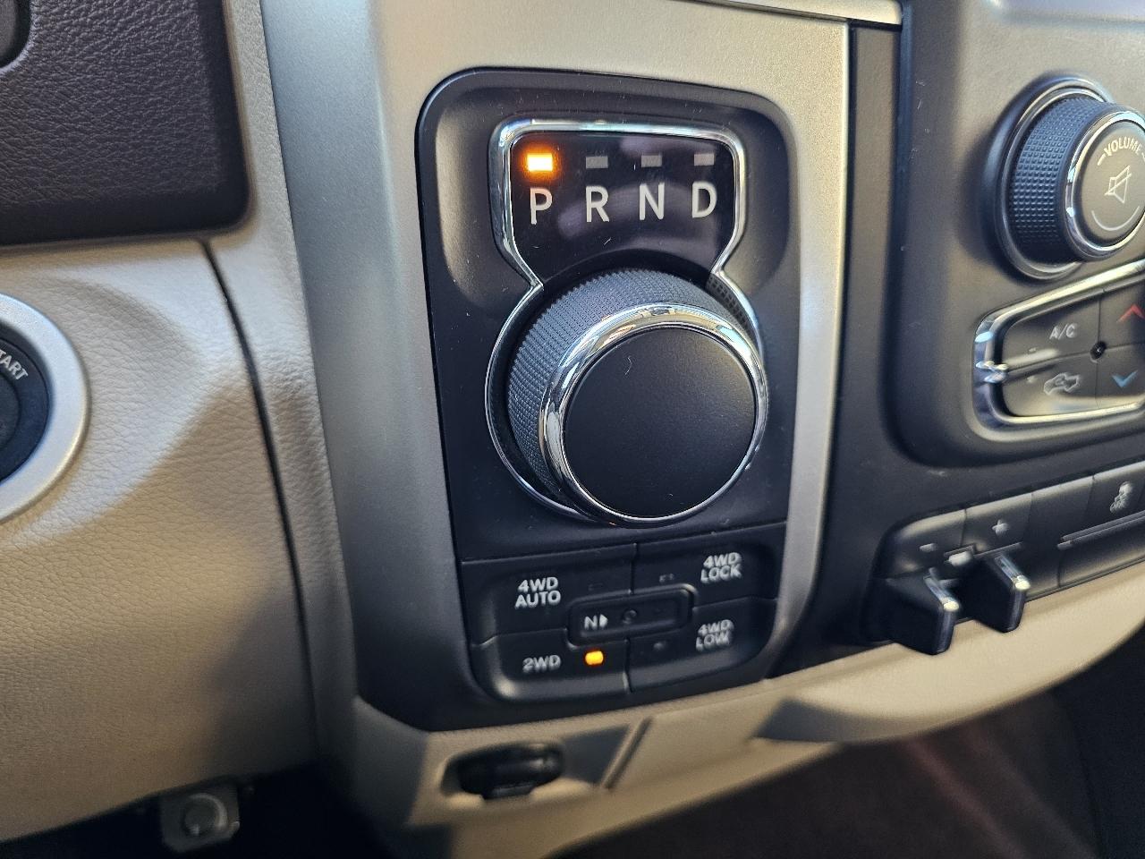 RAM 1500 Classic Big Horn 4x4 Crew Cab 5'7" Box 2019