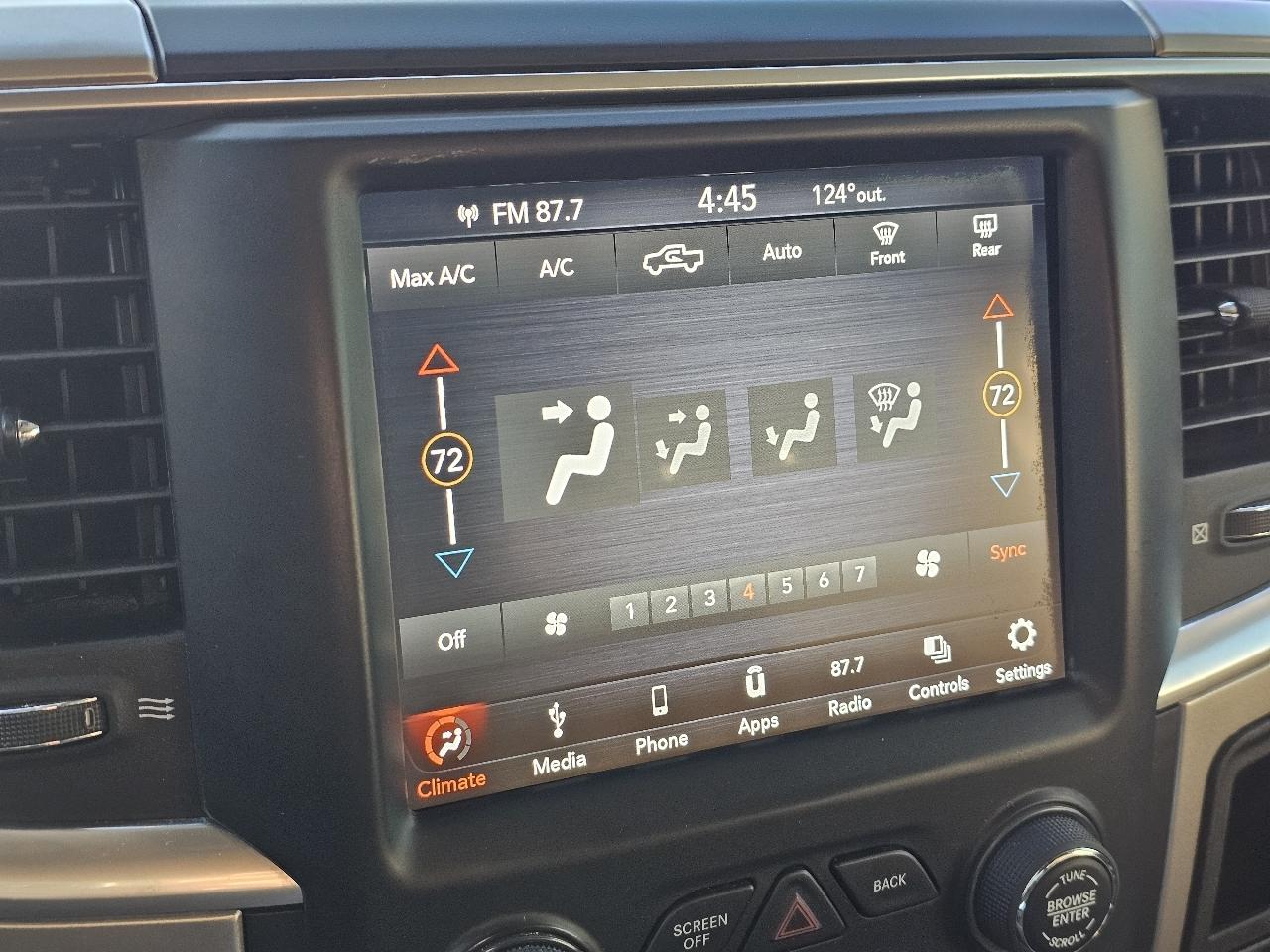 RAM 1500 Classic Big Horn 4x4 Crew Cab 5'7" Box 2019