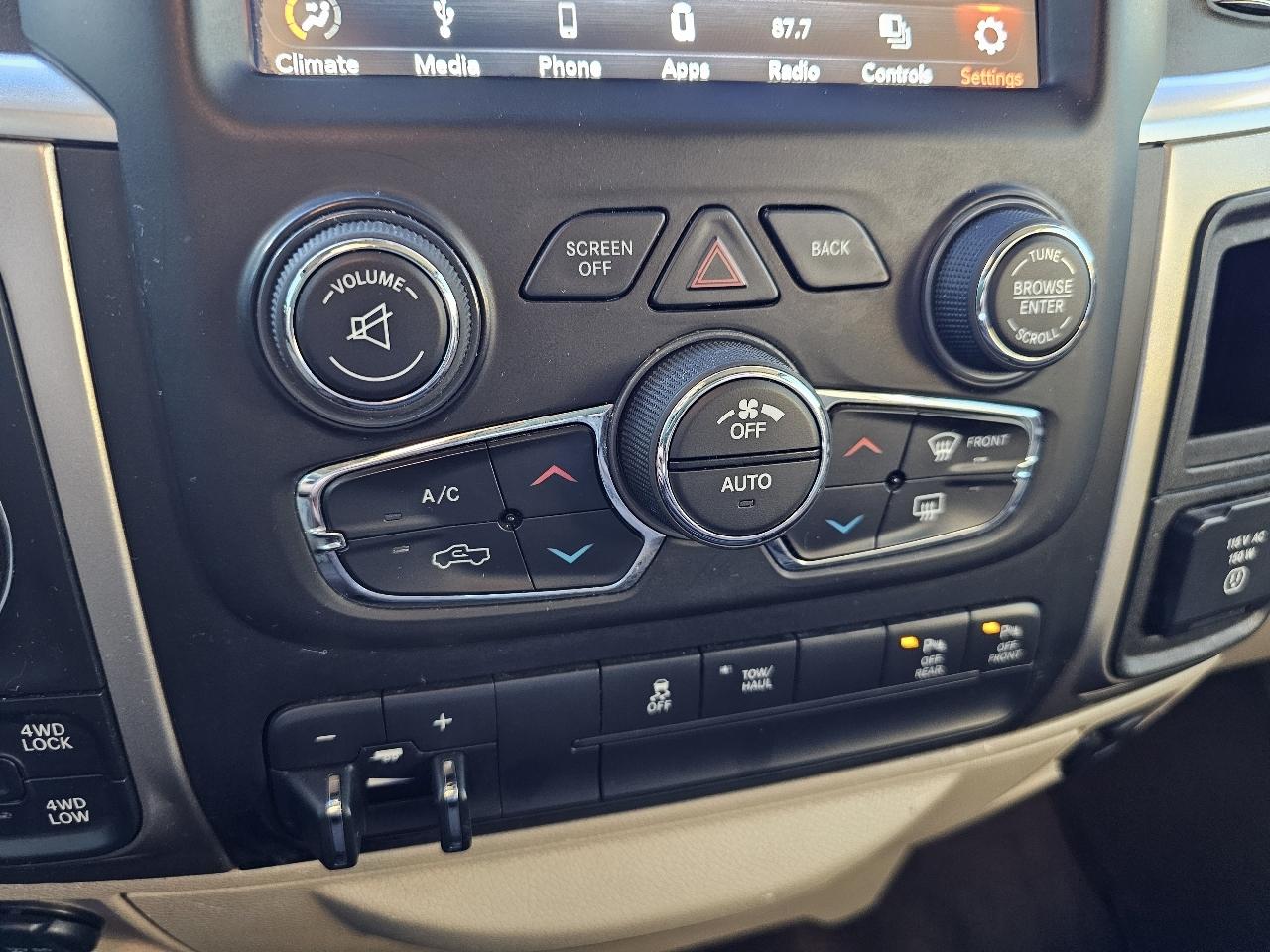 RAM 1500 Classic Big Horn 4x4 Crew Cab 5'7" Box 2019