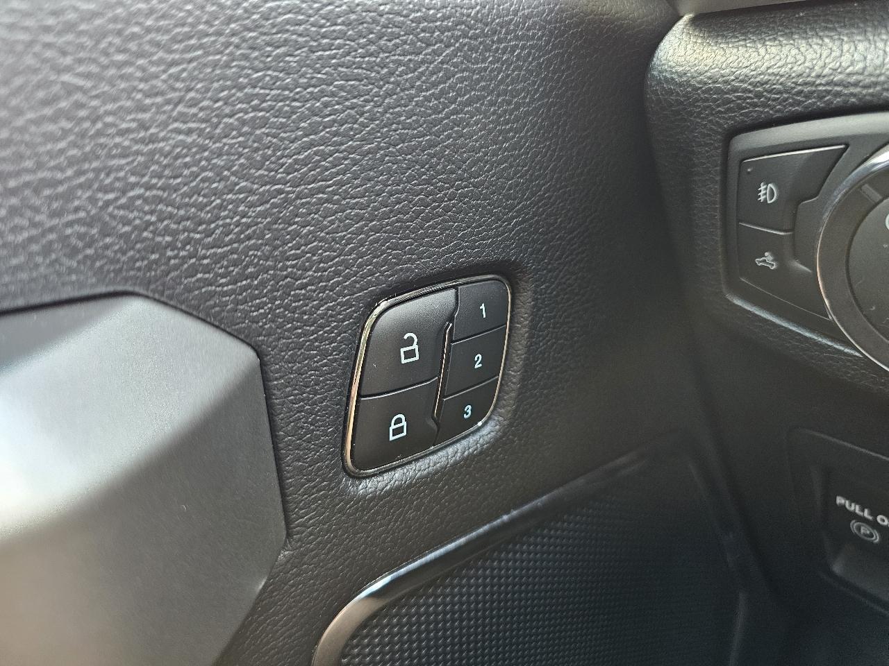 Ford F-150 Lariat SuperCrew 5.5-ft. Bed 4WD 2020