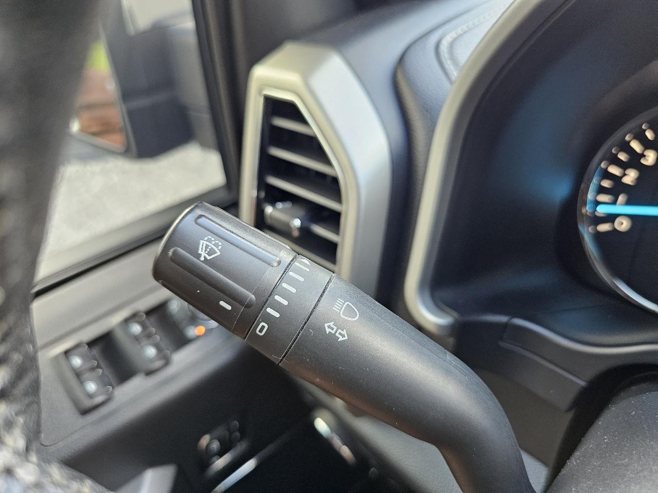 Ford F-150 Lariat SuperCrew 5.5-ft. Bed 4WD 2020