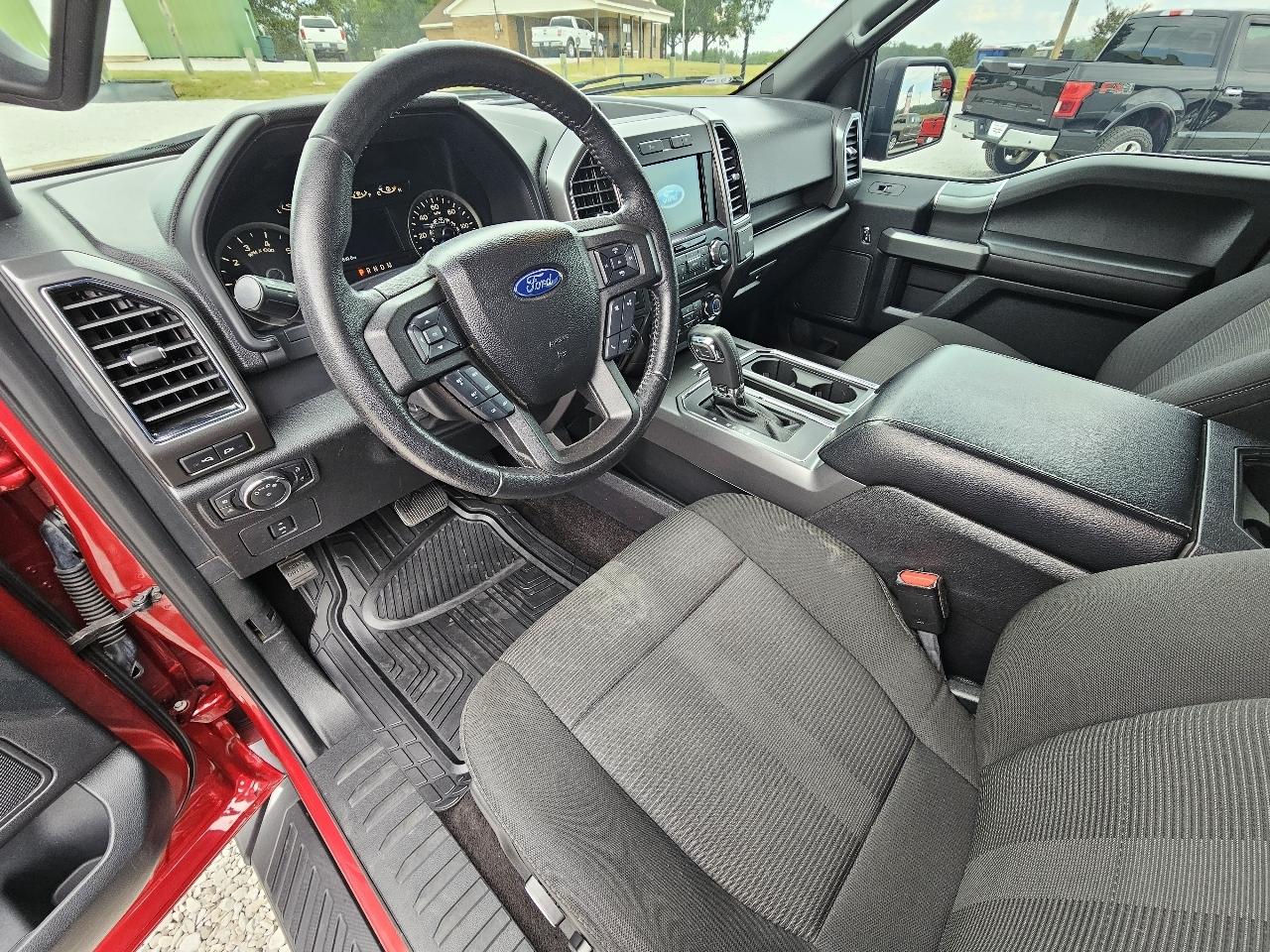 Ford F-150 XLT SuperCrew 5.5-ft. Bed 4WD 2017