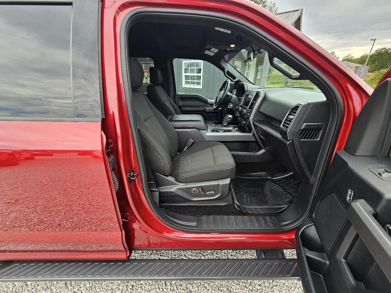 Ford F-150 XLT SuperCrew 5.5-ft. Bed 4WD 2017