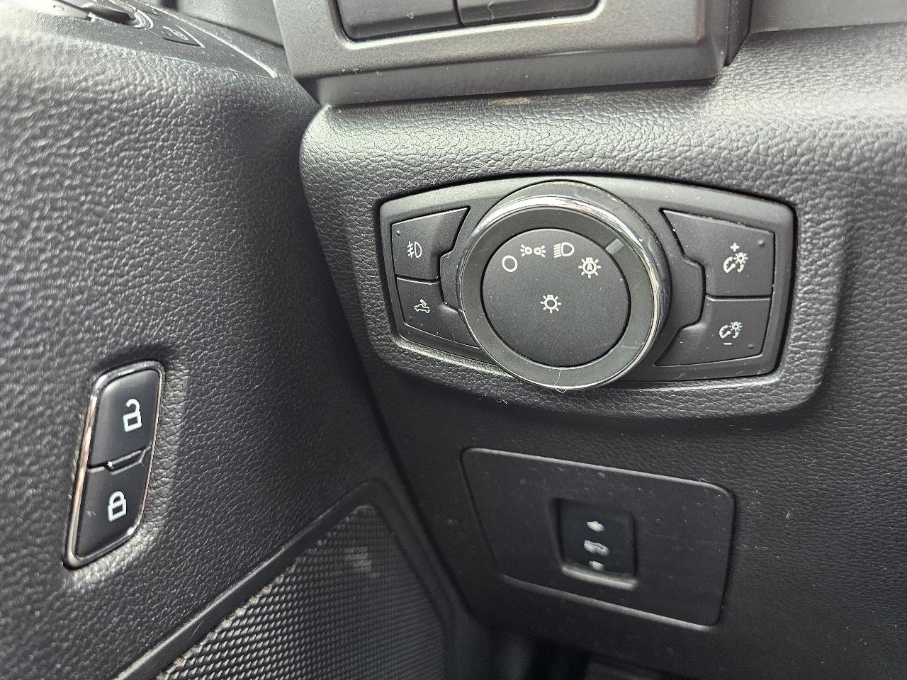 Ford F-150 XLT SuperCrew 5.5-ft. Bed 4WD 2017