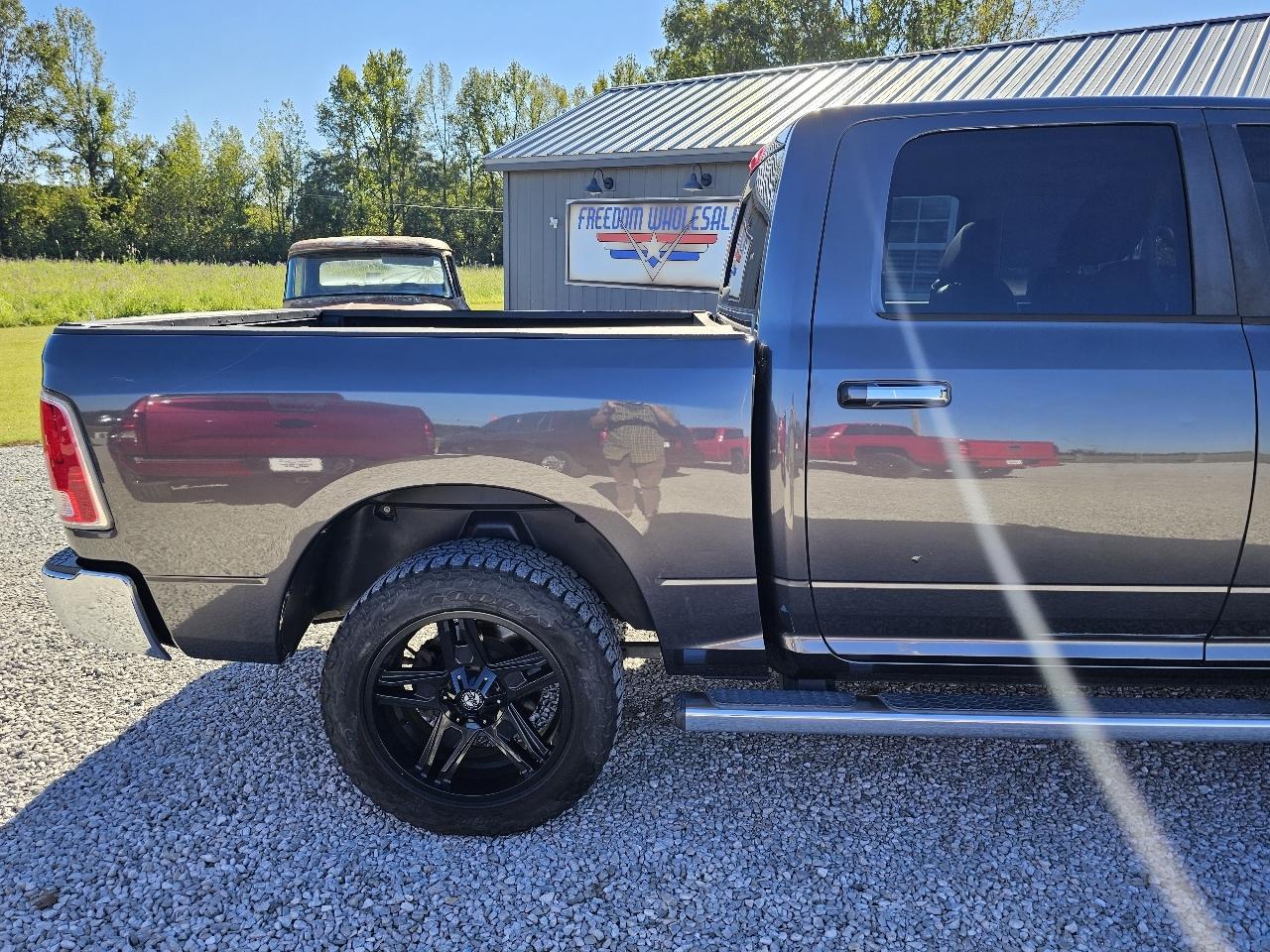 RAM 1500 Laramie Longhorn 4x4 Crew Cab 5'7" Box 2015