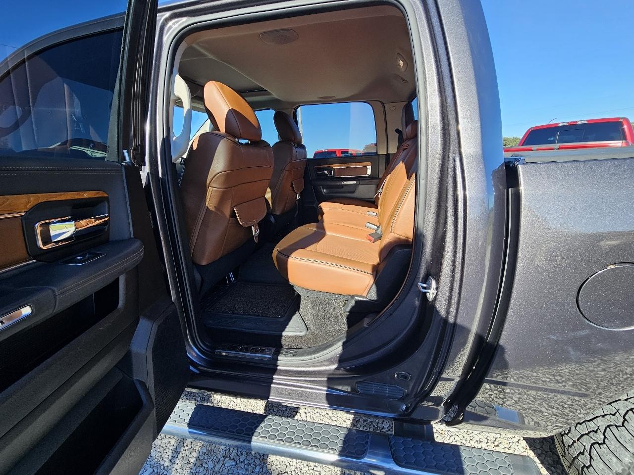 RAM 1500 Laramie Longhorn 4x4 Crew Cab 5'7" Box 2015