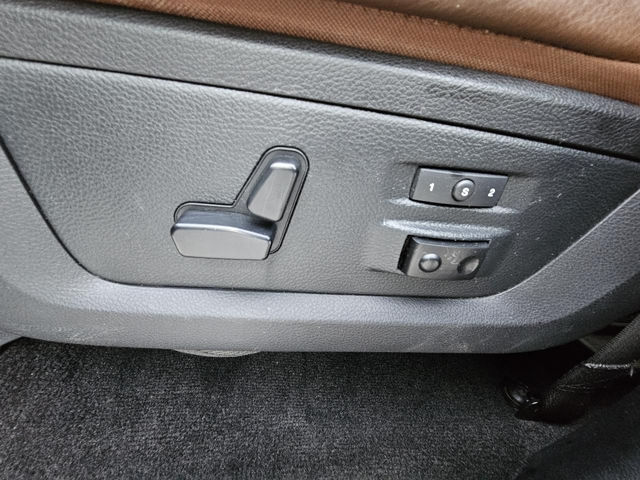 RAM 1500 Laramie Longhorn 4x4 Crew Cab 5'7" Box 2015