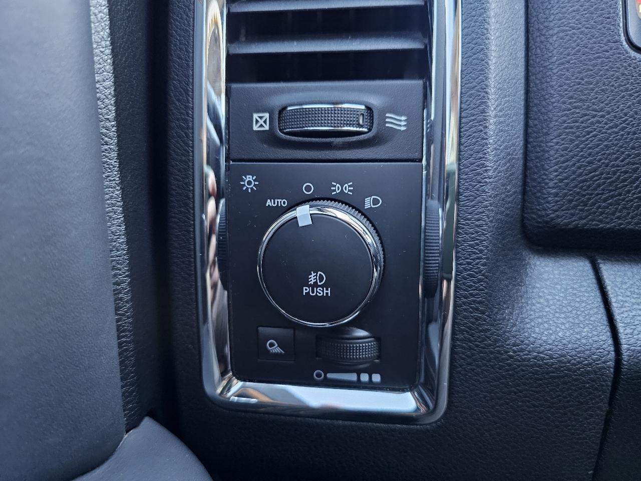RAM 1500 Laramie Longhorn 4x4 Crew Cab 5'7" Box 2015