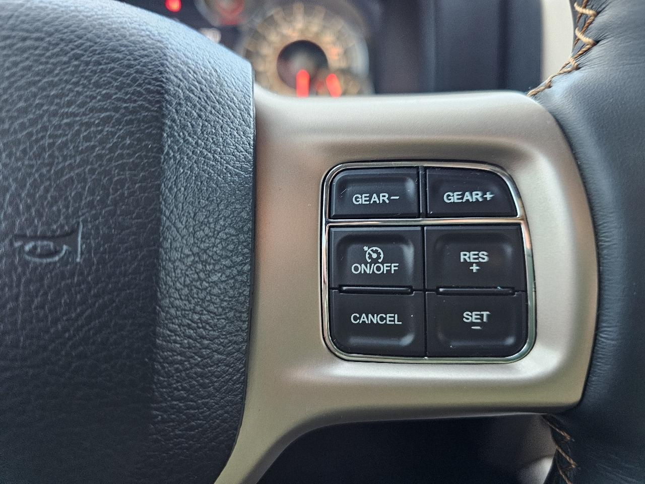 RAM 1500 Laramie Longhorn 4x4 Crew Cab 5'7" Box 2015