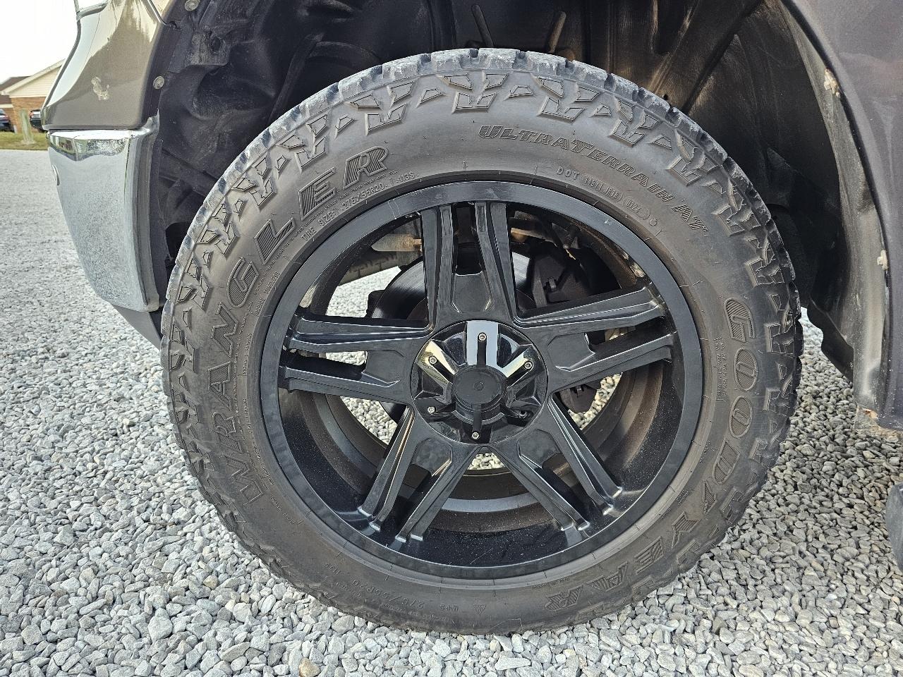 RAM 1500 Laramie Longhorn 4x4 Crew Cab 5'7" Box 2015