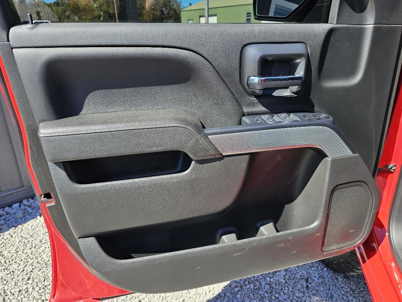 Chevrolet Silverado 1500 LT Z71 Crew Cab 4WD 2018