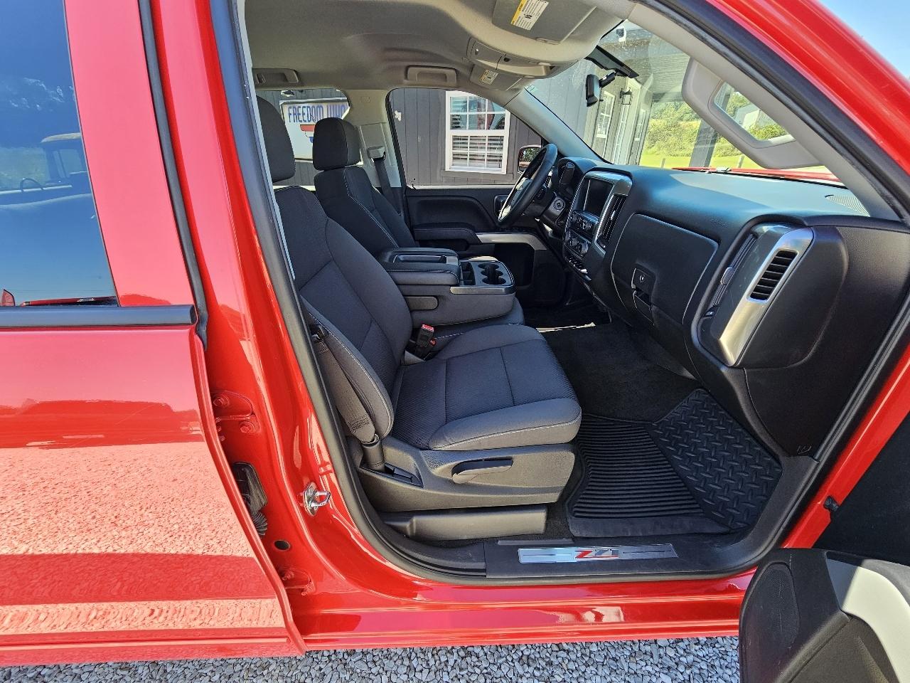 Chevrolet Silverado 1500 LT Z71 Crew Cab 4WD 2018