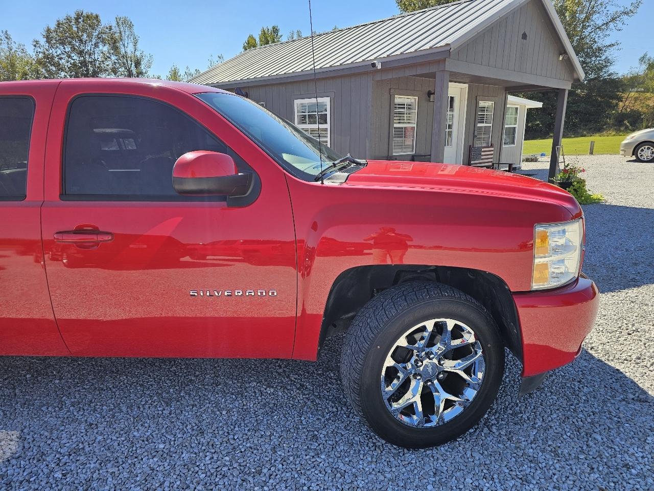Chevrolet Silverado 1500 LTZ Crew Cab 4WD 2013
