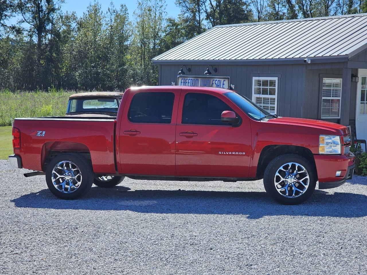 Chevrolet Silverado 1500 LTZ Crew Cab 4WD 2013
