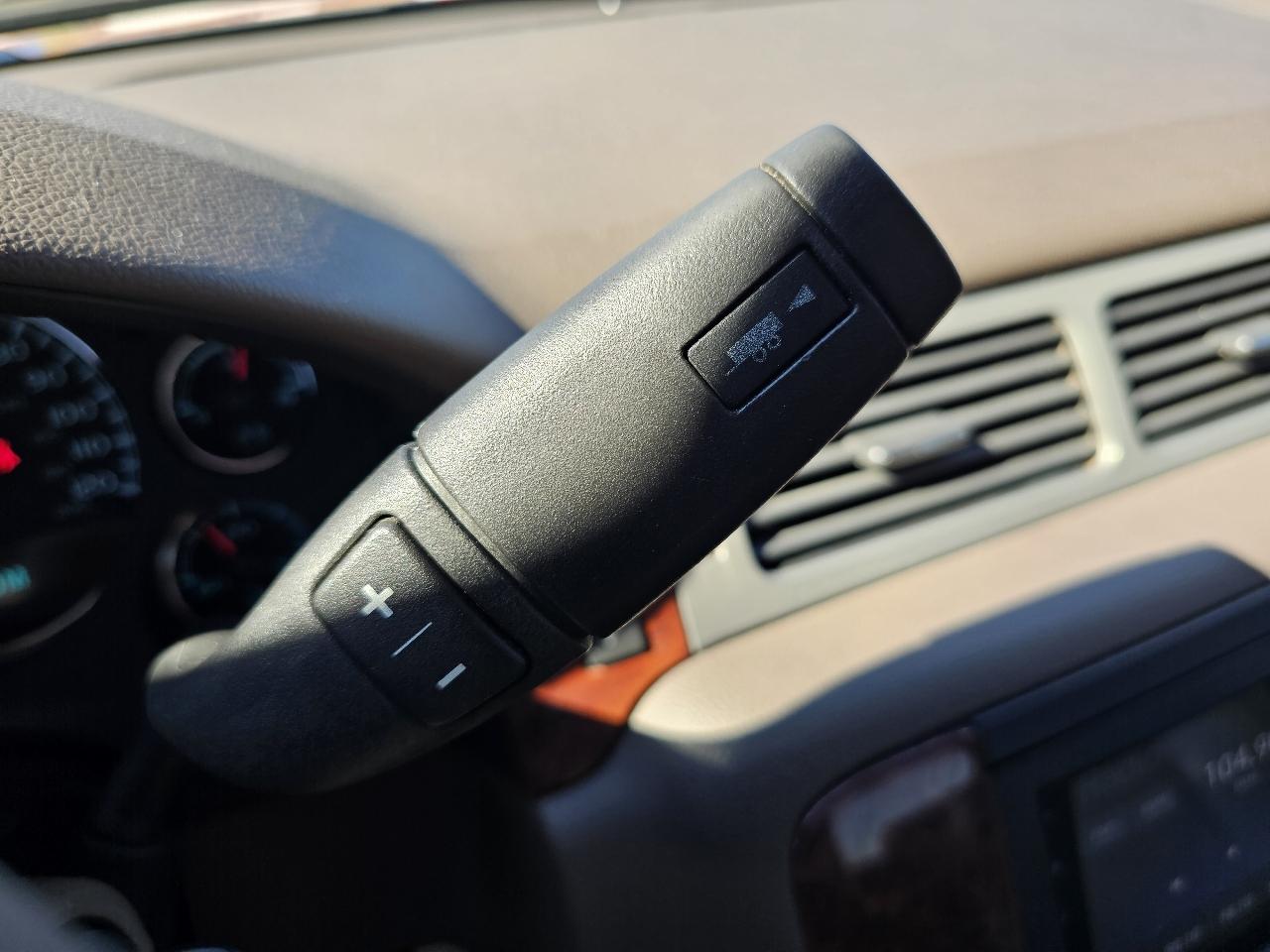 Chevrolet Silverado 1500 LTZ Crew Cab 4WD 2013